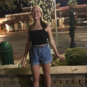 Meet your Posher, Helen